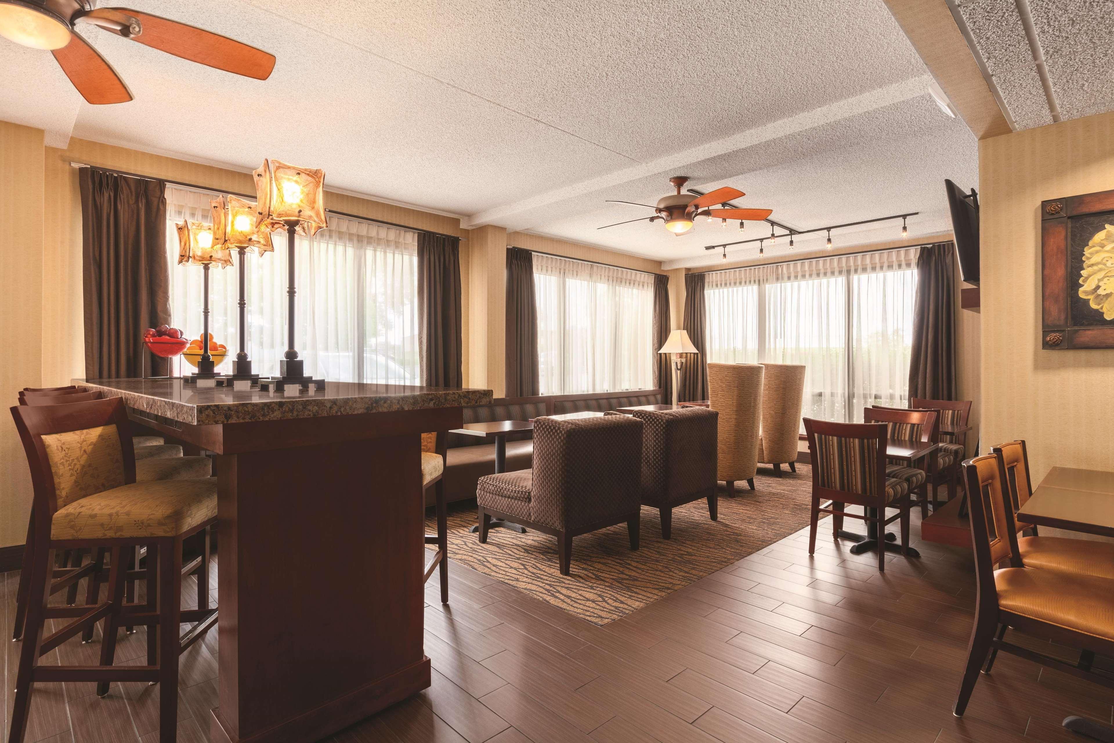 Hampton Inn Des Moines-Airport Exterior foto
