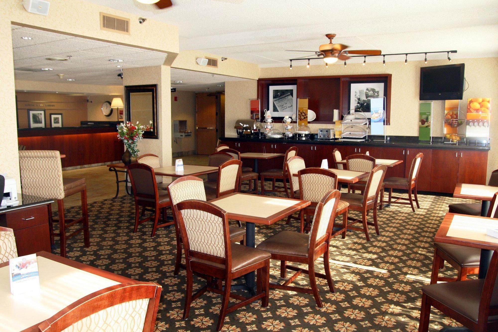 Hampton Inn Des Moines-Airport Exterior foto